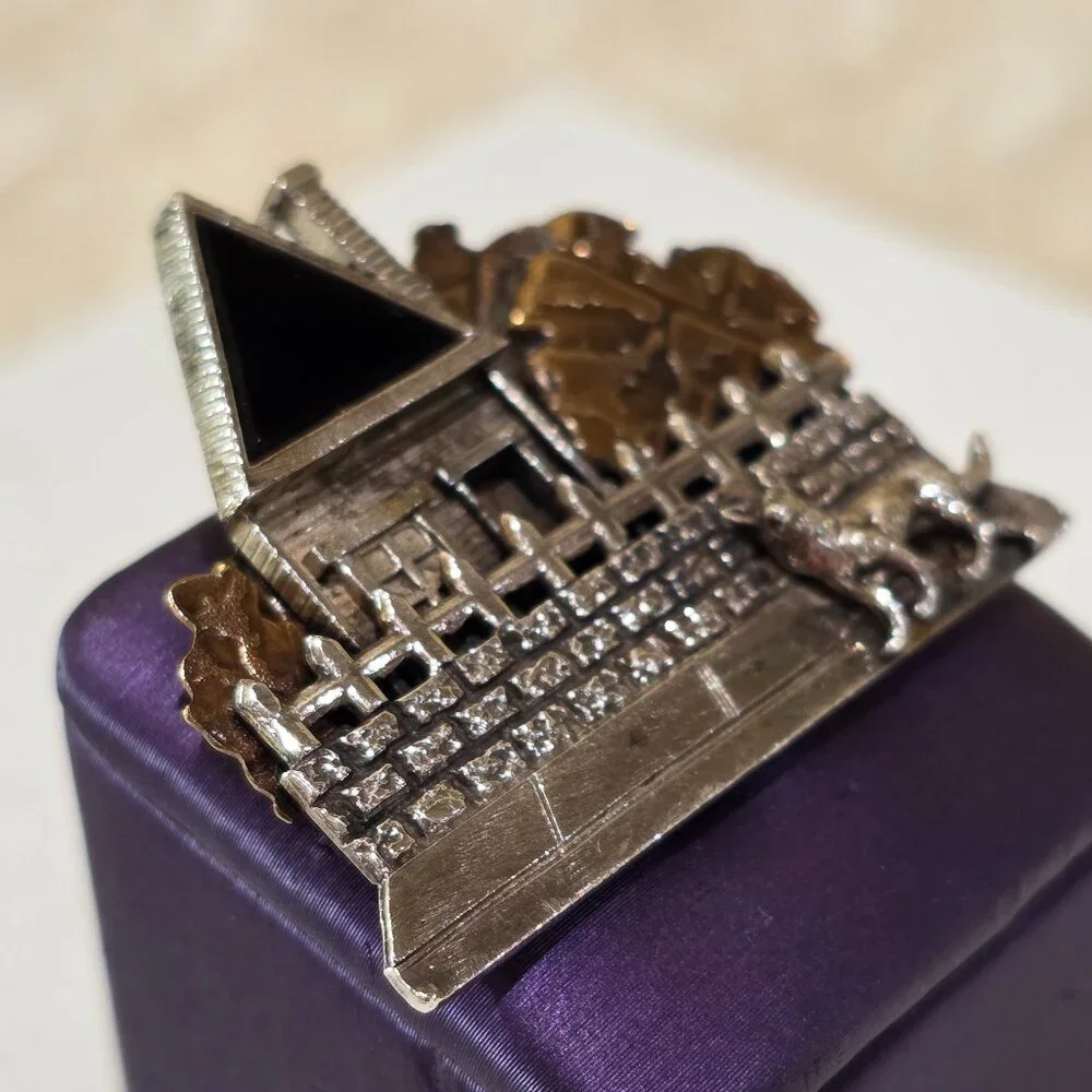 Vintage JP Reardon House Onyx Roof Dog Brass Accent Sterling Silver Pin Brooch